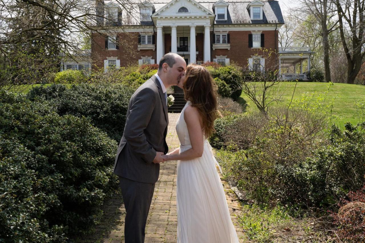 Mercersburg Inn エクステリア 写真