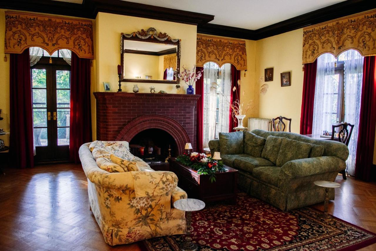 Mercersburg Inn エクステリア 写真