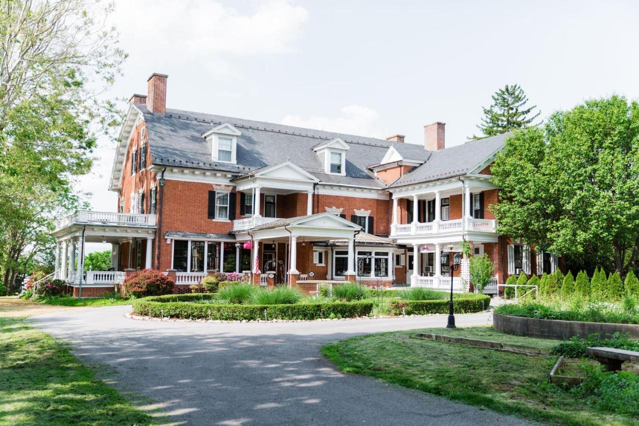 Mercersburg Inn エクステリア 写真