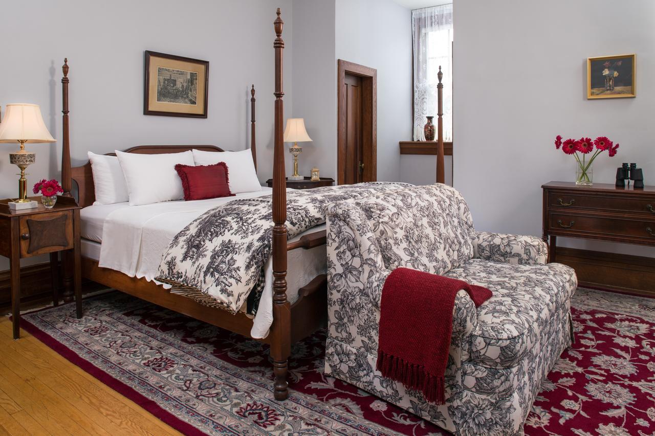 Mercersburg Inn エクステリア 写真