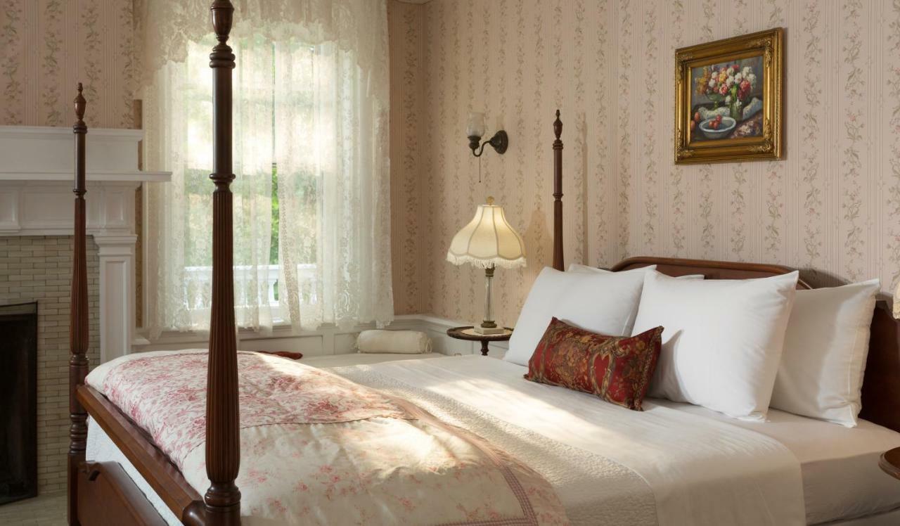 Mercersburg Inn エクステリア 写真